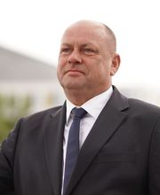 portraitSq