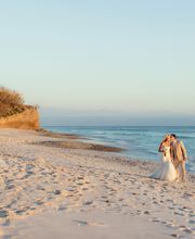 Sie möchten am Strand heiraten...
Wir sind für Ihre Fragen da,-Rufen Sie uns an.