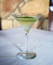 Full bar with speciality cocktails