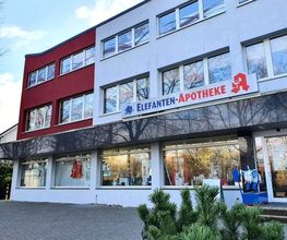 Aussenansicht der Elefanten-Apotheke