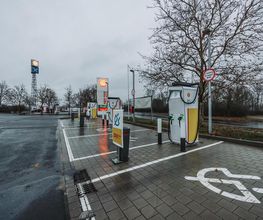Shell Recharge Charging Station Bild 19