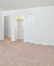 Knollwood Apartments image 3