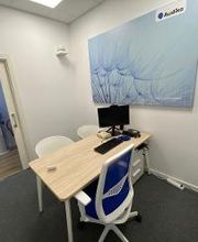 Interior del consultorio del Centro Auditivo Audika Santander en la Calle San Fernando, 58. 