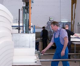 Produktion von Zuschnitten und Matratzen
