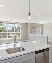 Regency @ Menlo Park Terrace image 2