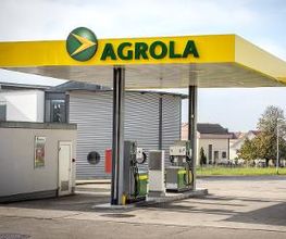 AGROLA Tankstelle in Möriken-Wildegg mit zwei Tanksäulen und Zahlterminal - überdacht