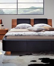 Bei der Planung und Umsetzung Ihres neuen Schlafzimmers gibt es von ergonomischen Aspekten bis zur Farb- und Stilwelt viel zu beachten. Unser Team aus zertifizierten Schlafberatern und ausgebildeten Schreinern unterstützt Sie dabei kompetent und zuverlässig. Egal, ob Sie bereits eine genaue Vorstellung von den neuen Räumen haben oder nicht, wir haben bei der Konzipierung sämtliche Details im Blick und können Sie dank unserer langjährigen Erfahrung auf den ein oder anderen Einrichtungstrick aufmerksam machen. Vereinbaren Sie doch direkt ein Kennenlerngespräch!