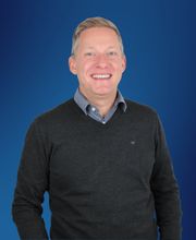 Denis Ochtendung - AXA Versicherungen Claus Decker - Kfz Versicherung in Köln