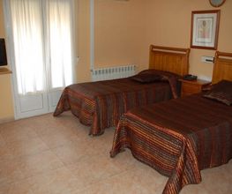 hostal-restaurante-piquio-habitaciones-04.jpg