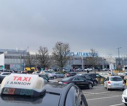 D.L.M. Taxi image 3