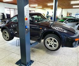 Die ENVER UG ist eine spezialisierte Porsche Werkstatt am Nürburgring mit fundierter Erfahrung im Bereich klassischer Porsche Modelle. Sorgfältige Technikarbeit, Know-how für historische Fahrzeuge und ein hoher Qualitätsanspruch stehen im Fokus.