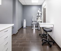 Opticien AVALLON Optical Center image 4