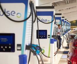 bp pulse Charging Station image 7