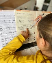 SCHNEEMANN®-Klavierschule - Mailyn Rebecca Henseler Bild 2