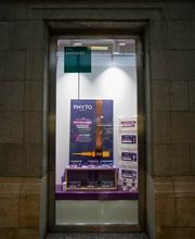 fenster-amavita-apotheke-bahnhof-biel