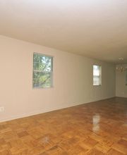 Olde Salem Village Apartments image 13