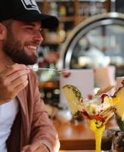 Cafe Milan - Dynamo Dresden zu Gast