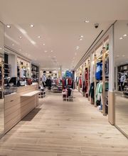 Lacoste Amiens image 2