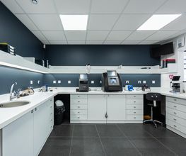 Opticien BERNAY-MENNEVAL Optical Center image 5