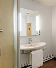 B&B HOTEL Toulouse Centre Canal du Midi image 8