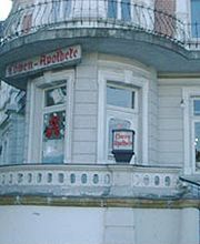 Aussenansicht der Löwen-Apotheke