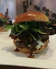 Hensel Burger Bild 6