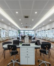 Opticien BERNAY-MENNEVAL Optical Center image 11