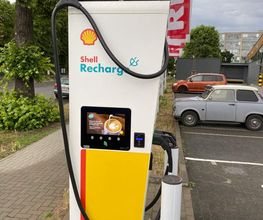 Shell Recharge Charging Station Bild 1