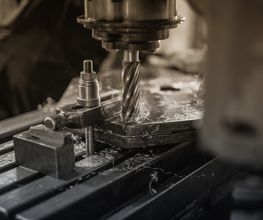 Vollmer Präzisionstechnik GmbH | Hydraulikzylinder | CNC- und mehr Bild 4