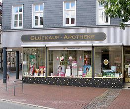 Aussenansicht der Glückauf-Apotheke