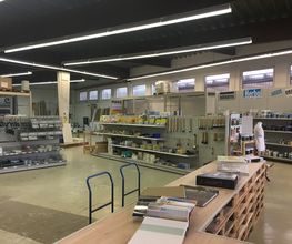 Standortbild Innenraum Lager MEGA eG Eutin, Großhandel für Maler, Bodenleger und Stuckateure