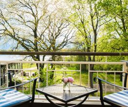 Zimmer mit Balkon
