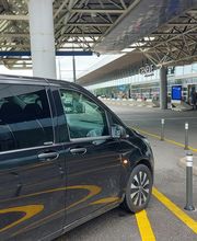 Luxe Van Transport image 11