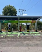 IPLANET Ricarica in sicurezza in modalità ultra fast per tutti i veicoli elettrici.