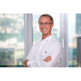 dr. Fraschina Fiorenzo - Studio Medico Dentistico a Lugano