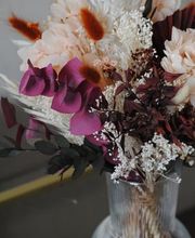 Magnolia - atelier de créations en fleurs séchées à Lyon - Atelier DIY EVJF - Créations : bouquet/couronne de mariée image 2