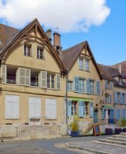 A La Petite Commission image 10