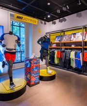 Nike Store Serrano imagen 10