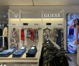 GUESS imagen 4
