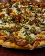 Boss' Pizza and Chicken Sports Bar Yankton image 1