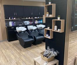LOLA COIFFURE image 1