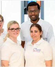 Zahnarzt Dr. Adeniyi Buraimoh Bild 1