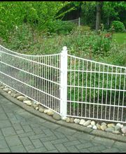 Schmuckzaun mit Kugel weiß