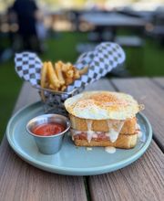 Chilaquiles Modern Kitchen image 12