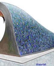 Die größte Skulptur von MosaikMetalArt ist die "Brandung". 3 m Lang und 1,10 m hoch (ohne Sockel) mit Edelstahl eingefasst ist diese Mosaikarbeit aus Muranoglas, Fliesenmaterial und anderen Gläsern