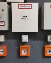 Ausstellung elektr. RWA-Anlagen