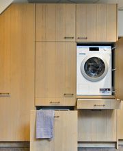 Mereno bijkeuken, o.a. kasten voor was- en droogautomaat