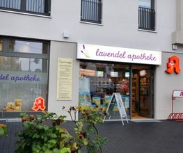 Aussenansicht der Lavendel Apotheke