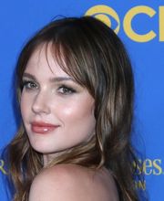 Cait Fairbanks : Tessa Porter in The Young And The Restless on CBS image 2