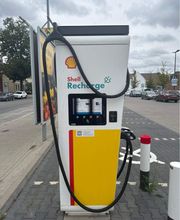 Shell Recharge Charging Station Bild 1